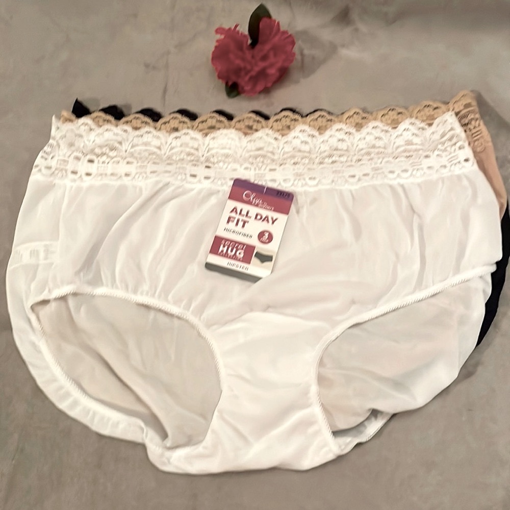 Olga Secret HUG Hipsters Panties - Size 6(M)